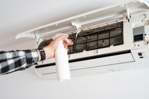 Wallmounted AC Cleaning